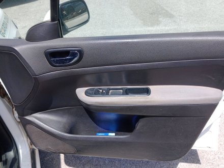 Vehiculo en el desguace: PEUGEOT 307 (3A/C) 2.0 HDi 90
