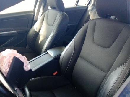 Vehiculo en el desguace: VOLVO S60 II (134) D4
