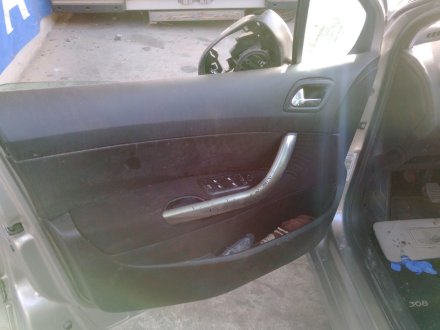 Vehiculo en el desguace: PEUGEOT 308 I (4A_, 4C_) 1.6 HDi