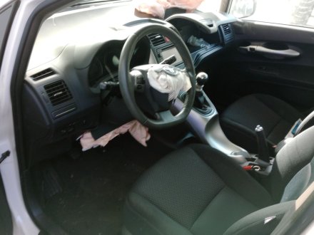 Vehiculo en el desguace: TOYOTA AURIS (_E15_) 1.4 D-4D (NDE150_)