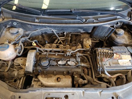 Vehiculo en el desguace: VOLKSWAGEN POLO IV (9N_, 9A_) 1.4 16V