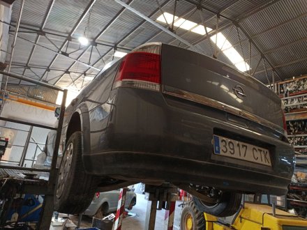 Vehiculo en el desguace: OPEL VECTRA C (Z02) 2.2 DTI 16V (F69)