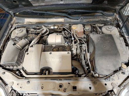 Vehiculo en el desguace: OPEL VECTRA C (Z02) 2.2 DTI 16V (F69)