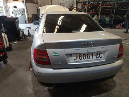 Vehiculo en el desguace: AUDI A4 B5 (8D2) 1.8