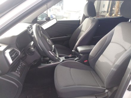 Vehiculo en el desguace: SSANGYONG TIVOLI 1.5