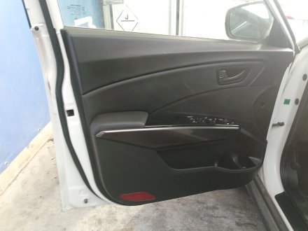 Vehiculo en el desguace: SSANGYONG TIVOLI 1.5