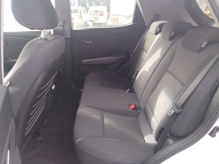 Vehiculo en el desguace: SSANGYONG TIVOLI 1.5