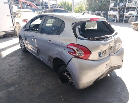 Vehiculo en el desguace: PEUGEOT 208 I (CA_, CC_) 1.4 HDi