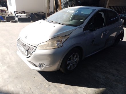 Vehiculo en el desguace: PEUGEOT 208 I (CA_, CC_) 1.4 HDi