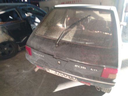 Vehiculo en el desguace: PEUGEOT 205 II (20A/C) 1.1