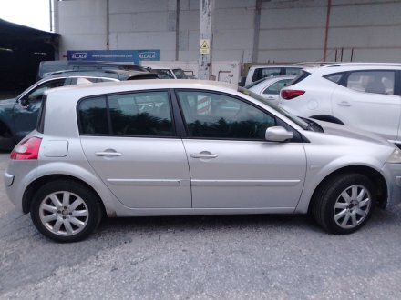 Vehiculo en el desguace: RENAULT MEGANE II (BM0/1_, CM0/1_) 1.5 dCi (BM1E, CM1E)
