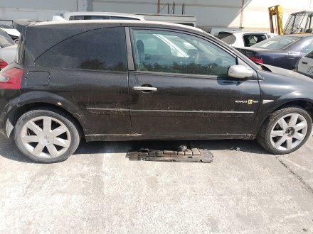 Vehiculo en el desguace: RENAULT MEGANE II (BM0/1_, CM0/1_) 1.5 dCi (BM1E, CM1E)
