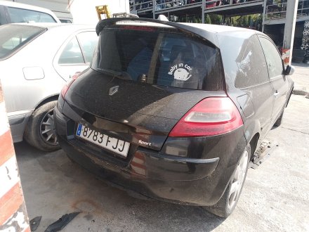 Vehiculo en el desguace: RENAULT MEGANE II (BM0/1_, CM0/1_) 1.5 dCi (BM1E, CM1E)