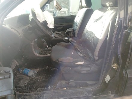 Vehiculo en el desguace: NISSAN TERRANO II (R20) 3.0 Di 4WD