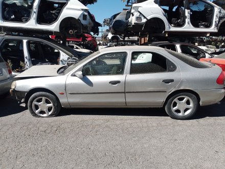 Vehiculo en el desguace: FORD MONDEO II (BAP) 1.8 i