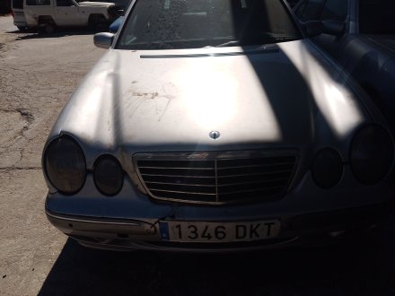 Vehiculo en el desguace: MERCEDES-BENZ CLASE E (W210) E 270 CDI (210.016)