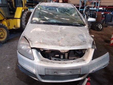 Vehiculo en el desguace: OPEL ZAFIRA / ZAFIRA FAMILY B (A05) 1.9 CDTI (M75)