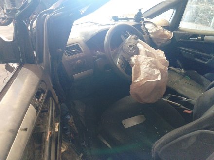 Vehiculo en el desguace: OPEL ZAFIRA / ZAFIRA FAMILY B (A05) 1.9 CDTI (M75)