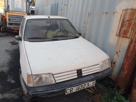 Vehiculo en el desguace: PEUGEOT 205 I (741A/C) 1.7 Diesel