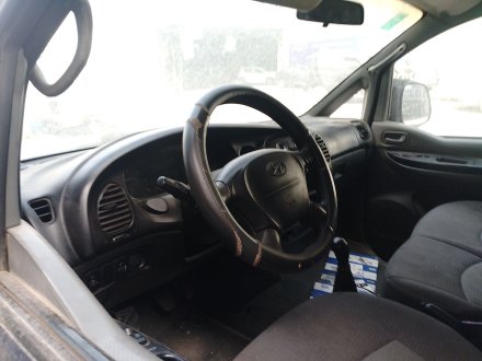 Vehiculo en el desguace: HYUNDAI H-1 Furgoneta (A1) 2.5 TD