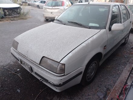 Vehiculo en el desguace: RENAULT 19 I (B/C53_) 1.7 (B/C53B)