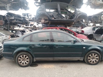 Vehiculo en el desguace: VOLKSWAGEN PASSAT B5.5 (3B3) 1.9 TDI