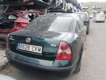 Vehiculo en el desguace: VOLKSWAGEN PASSAT B5.5 (3B3) 1.9 TDI