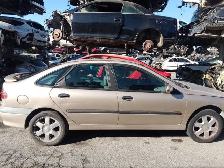 Vehiculo en el desguace: RENAULT LAGUNA I (B56_, 556_) 1.8 16V (B563, B564)