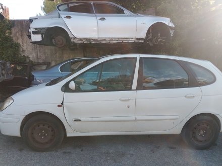 Vehiculo en el desguace: RENAULT SCÉNIC I Monospace (JA0/1_, FA0_) 1.9 dCi (JA05, JA1F)