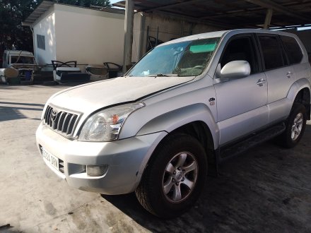 Vehiculo en el desguace: TOYOTA LAND CRUISER PRADO (_J12_) 3.0 D-4D (KDJ120, KDJ125)