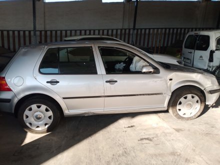 Vehiculo en el desguace: VOLKSWAGEN GOLF IV (1J1) 1.9 TDI