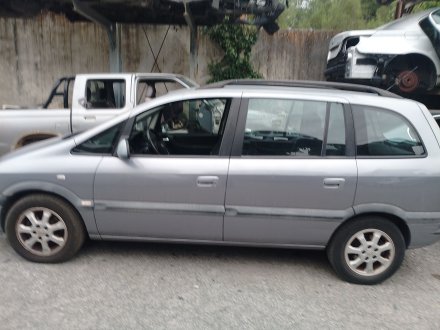 Vehiculo en el desguace: OPEL ZAFIRA A Monospace (T98) 2.2 DTI 16V (F75)