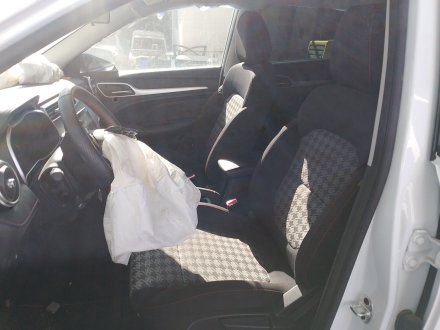 Vehiculo en el desguace: MG ZS SUV (AZS1) 1.5 VTi