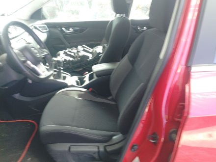 Vehiculo en el desguace: NISSAN QASHQAI II (J11, J11_) 1.3 DIG-T