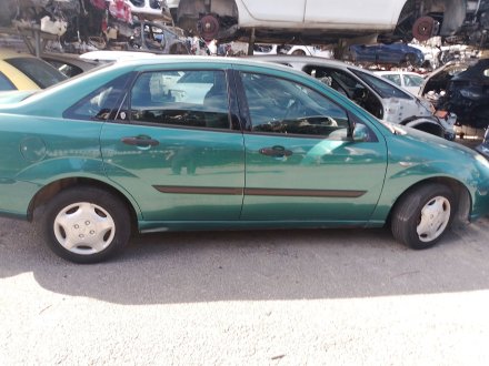 Vehiculo en el desguace: FORD FOCUS I Sedán (DFW) 1.8 Turbo DI / TDDi