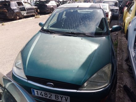 Vehiculo en el desguace: FORD FOCUS I Sedán (DFW) 1.8 Turbo DI / TDDi