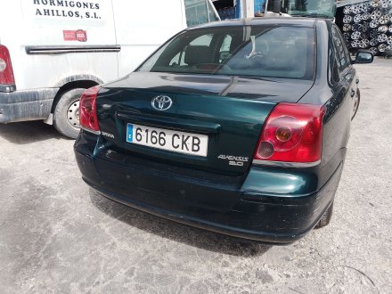 Vehiculo en el desguace: TOYOTA AVENSIS Sedán (_T25_) 2.0 D-4D (CDT250_)