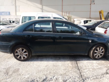 Vehiculo en el desguace: TOYOTA AVENSIS Sedán (_T25_) 2.0 D-4D (CDT250_)