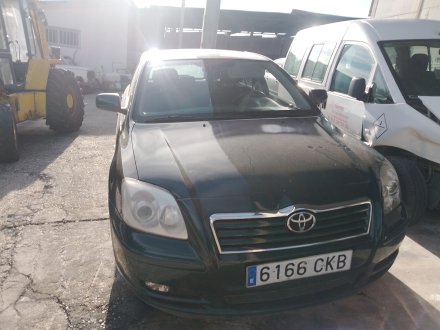 Vehiculo en el desguace: TOYOTA AVENSIS Sedán (_T25_) 2.0 D-4D (CDT250_)