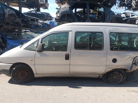 Vehiculo en el desguace: FIAT SCUDO Furgoneta (220_) 2.0 JTD