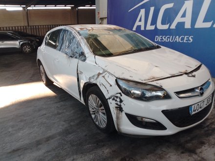 Vehiculo en el desguace: OPEL ASTRA J (P10) 1.6 CDTi (68)