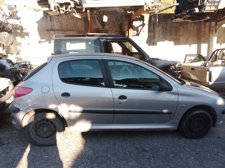 Vehiculo en el desguace: PEUGEOT 206 Hatchback (2A/C) 1.4 i