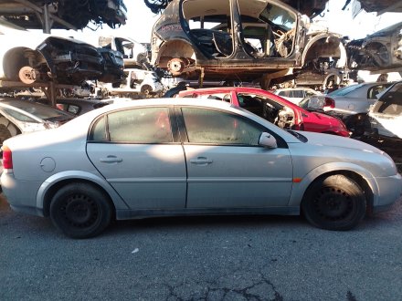 Vehiculo en el desguace: OPEL VECTRA C (Z02) 2.2 DTI 16V (F69)