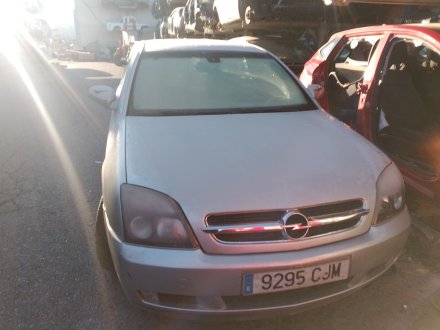 Vehiculo en el desguace: OPEL VECTRA C (Z02) 2.2 DTI 16V (F69)