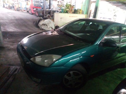 Vehiculo en el desguace: FORD FOCUS I (DAW, DBW) 1.8 Turbo DI / TDDi