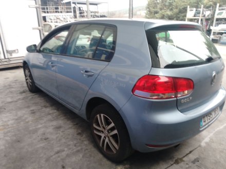 Vehiculo en el desguace: VOLKSWAGEN GOLF VI (5K1) 1.6 TDI