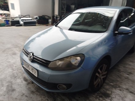Vehiculo en el desguace: VOLKSWAGEN GOLF VI (5K1) 1.6 TDI