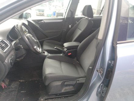 Vehiculo en el desguace: VOLKSWAGEN GOLF VI (5K1) 1.6 TDI