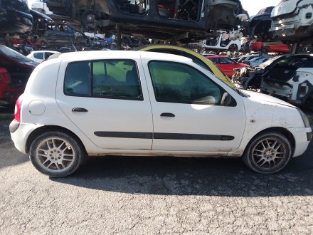 Vehiculo en el desguace: RENAULT CLIO II (BB_, CB_) 1.5 dCi (B/CB07)