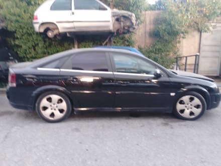 Vehiculo en el desguace: OPEL VECTRA C GTS (Z02) 2.2 DTI 16V (F68)